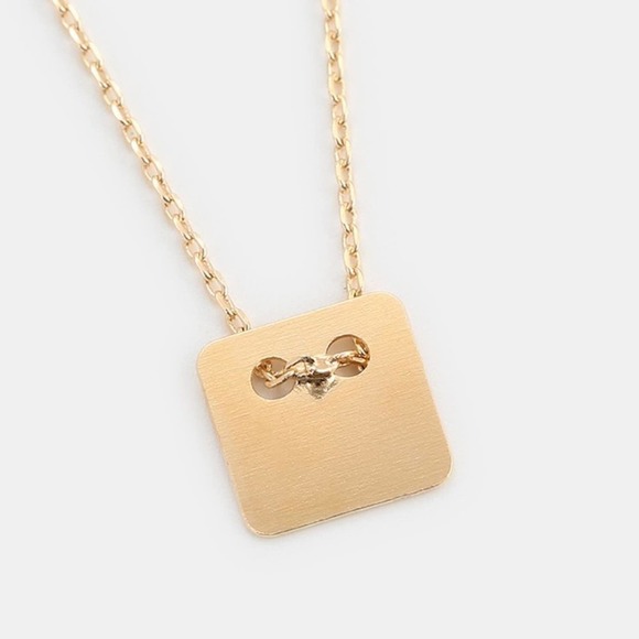 Square Gold Pendant Necklace 18k Gold Plated - Picture 3 of 7